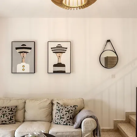 Villa Larnaca Seaside Marina 43