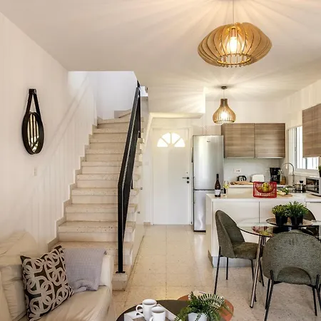 Larnaca Seaside Marina 43 Perivólia