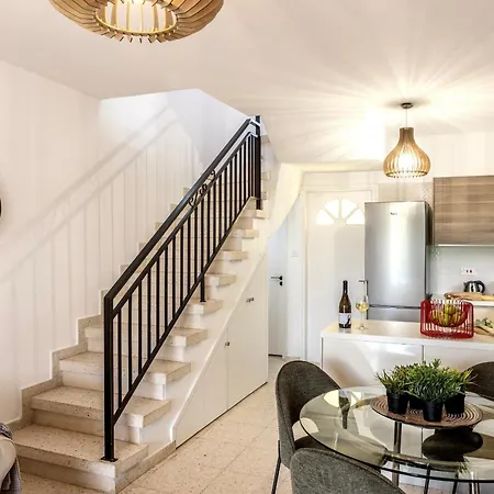 וילה Larnaca Seaside Marina 43 *