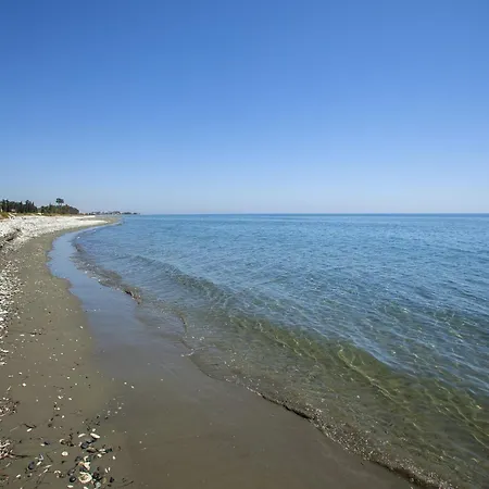 Larnaca Seaside Marina 43 * פריווליה