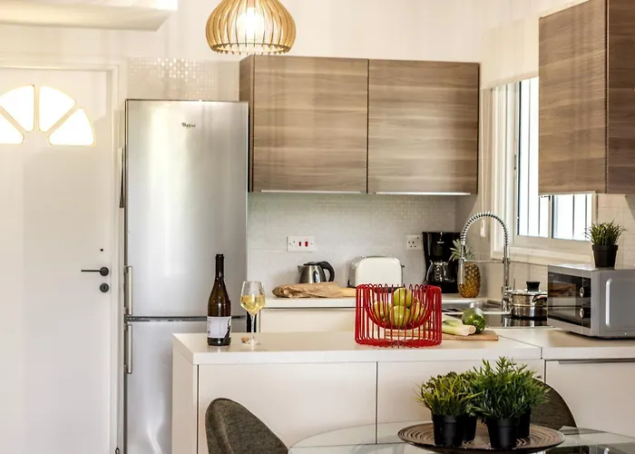 Villa Larnaca Seaside Marina 43 *