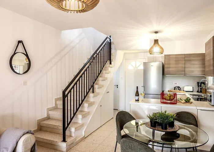 Villa Larnaca Seaside Marina 43 *