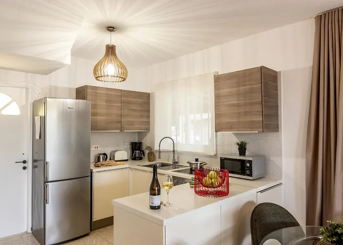 Larnaca Seaside Marina 43 빌라 *