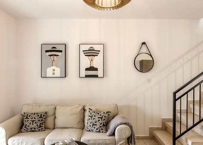 Villa Larnaca Seaside Marina 43