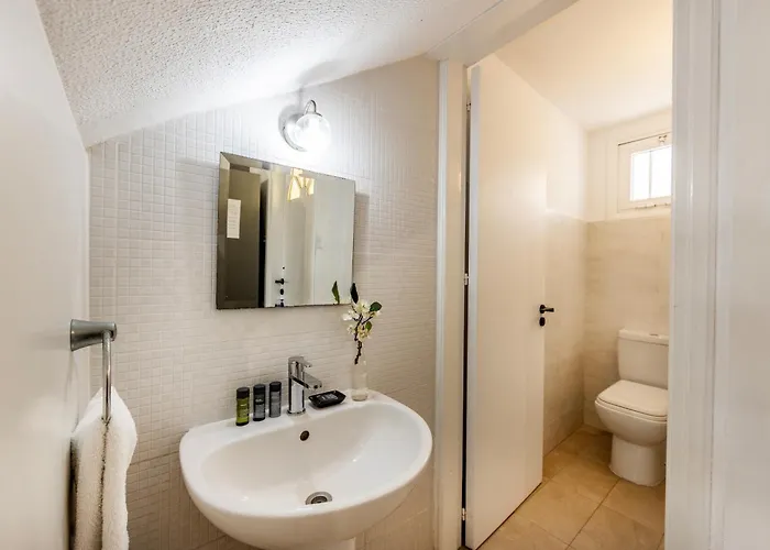 Larnaca Seaside Marina 43 * Perivolia